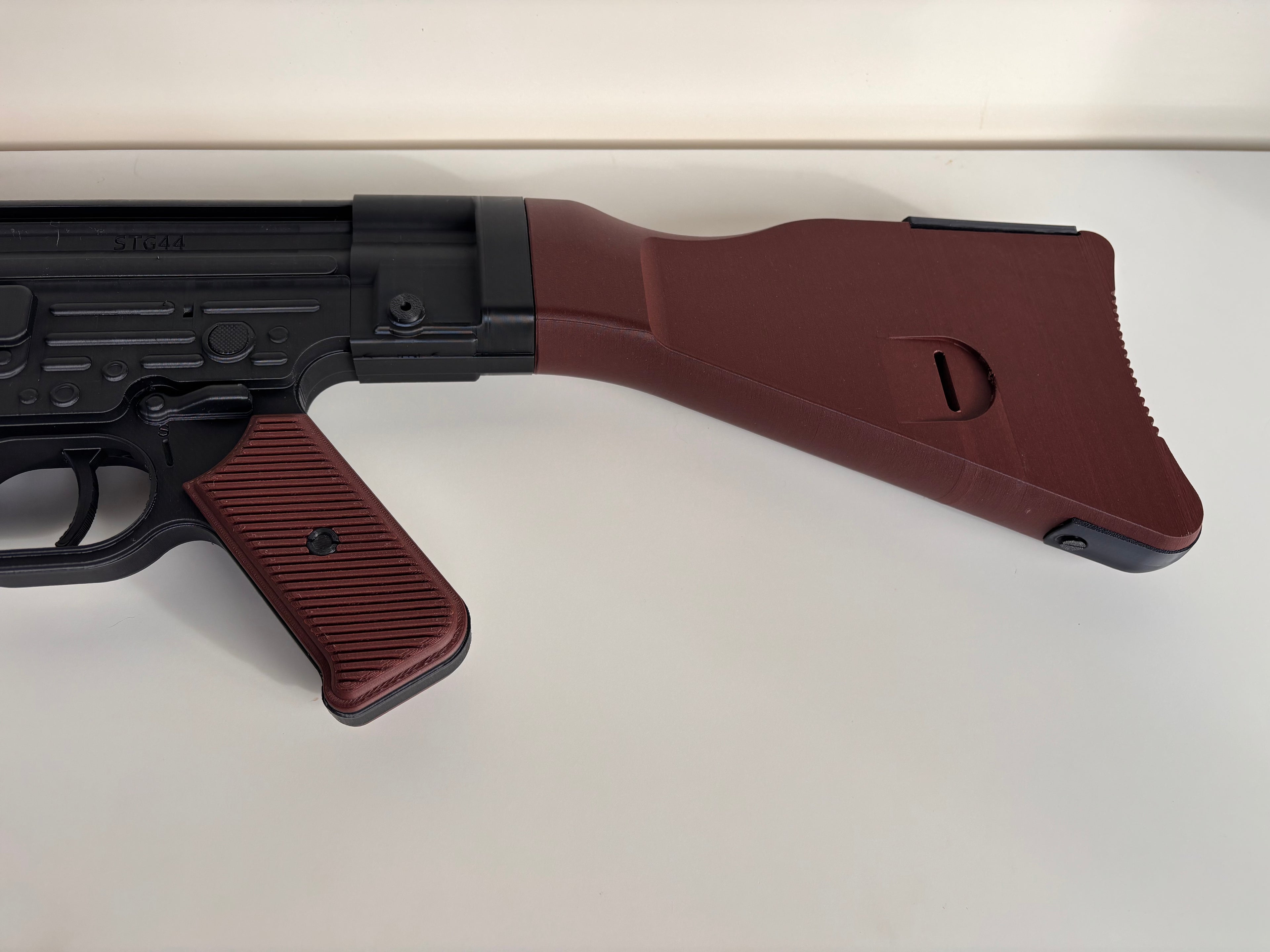 STG 44