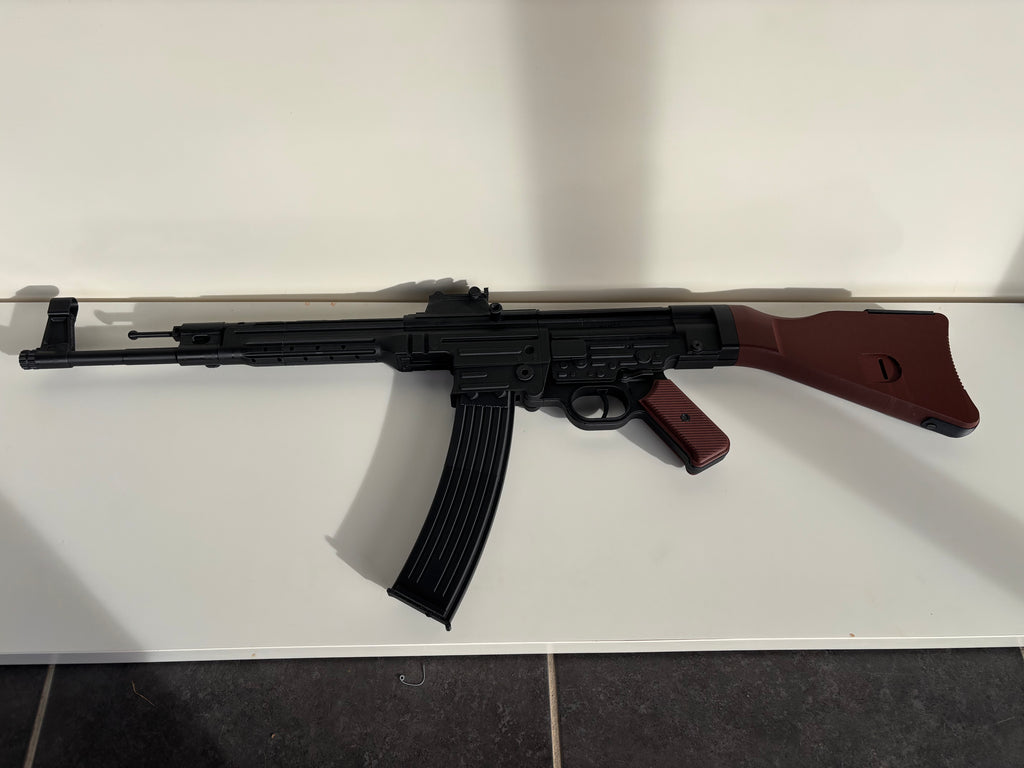 STG 44