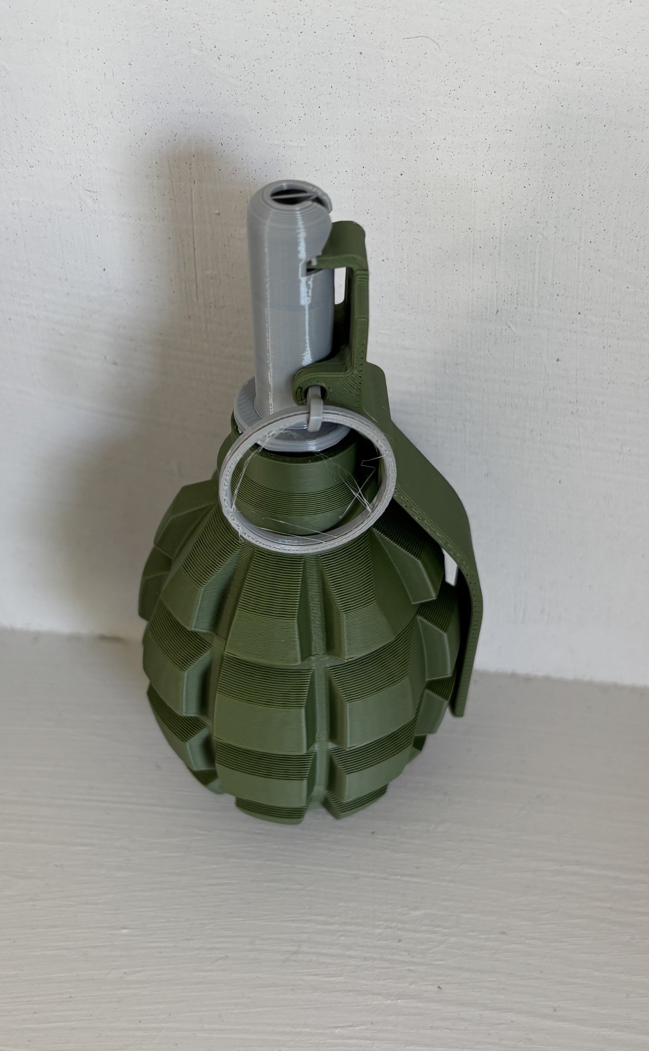 Grenade F1