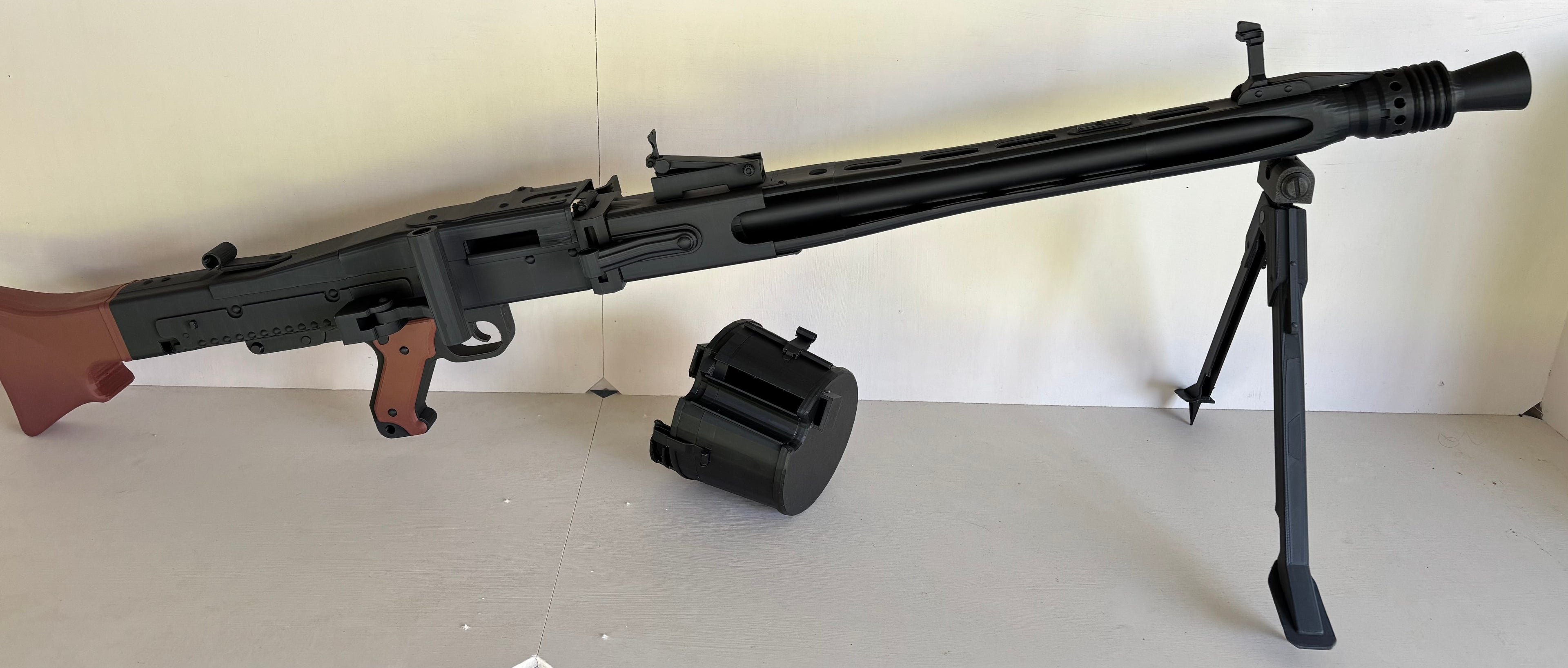 MG 42 Light Machine Gun